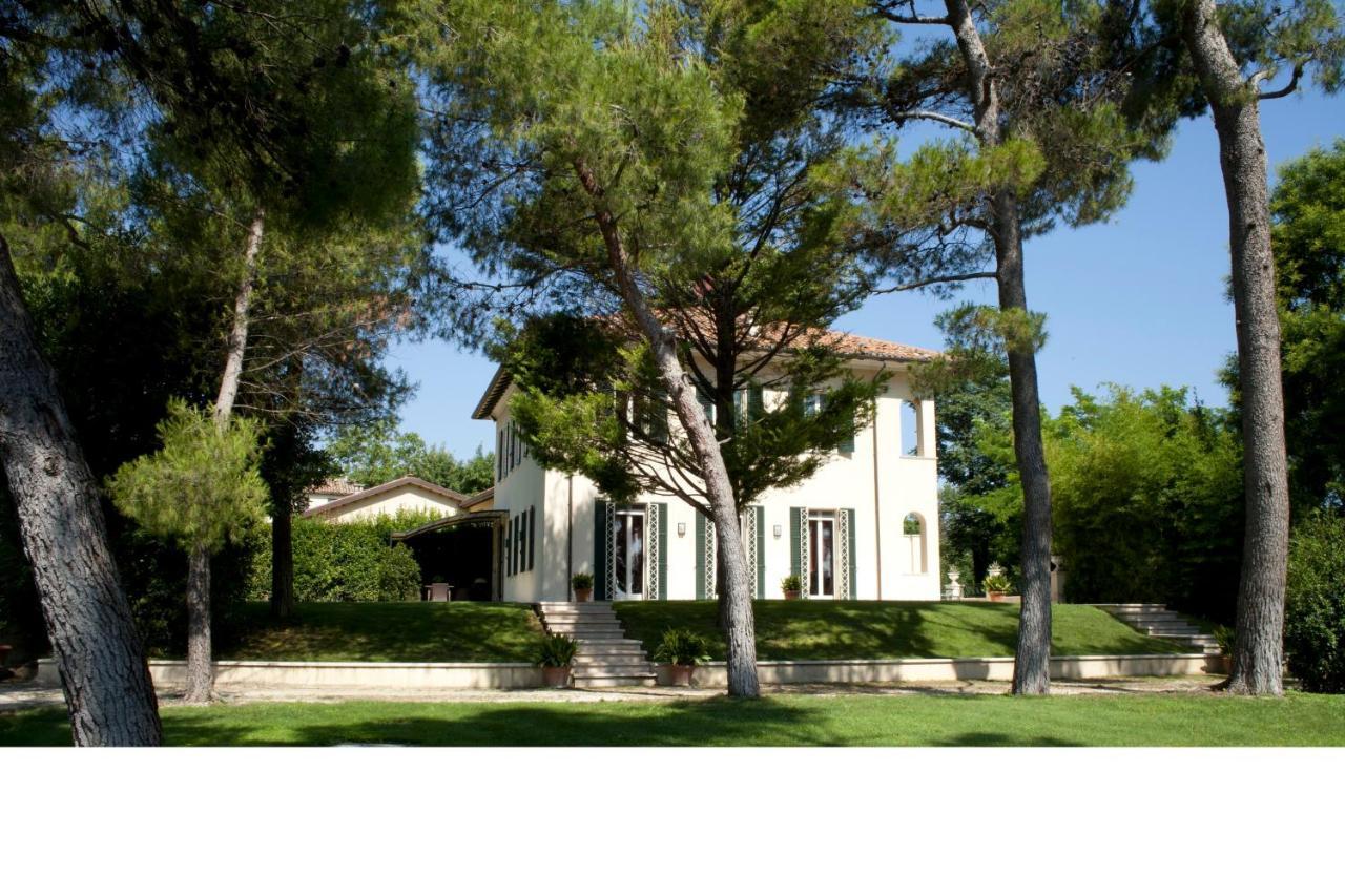 Villa Monacelli B&B ฟาโน ภายนอก รูปภาพ