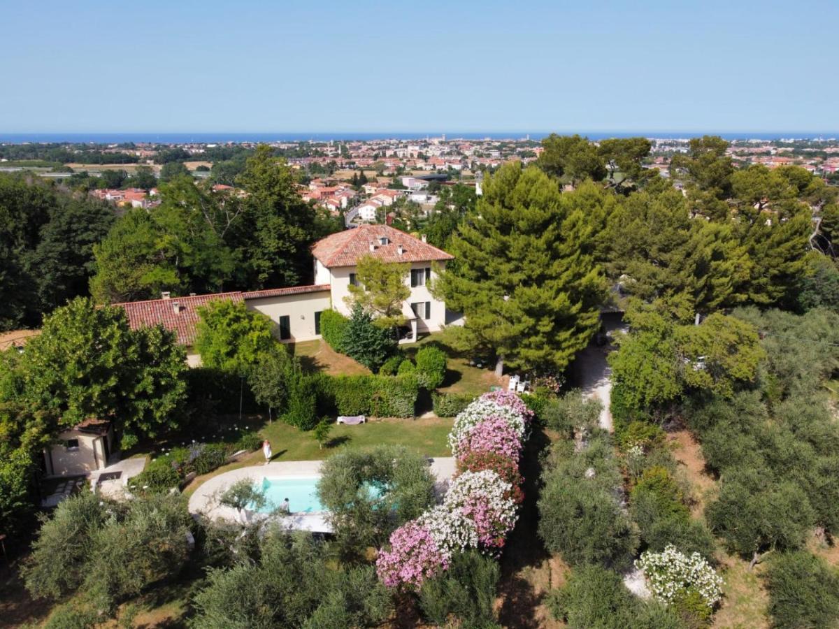 Villa Monacelli B&B ฟาโน ภายนอก รูปภาพ