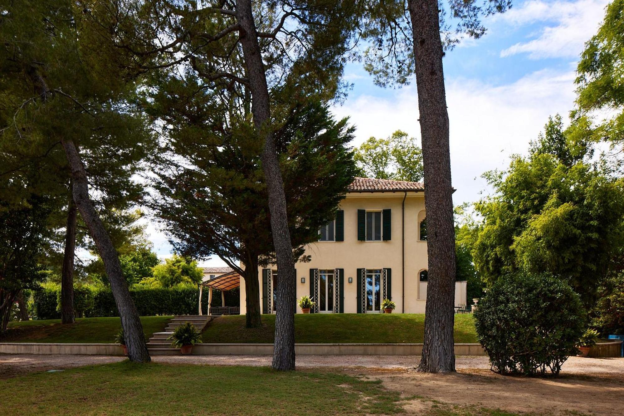 Villa Monacelli B&B ฟาโน ภายนอก รูปภาพ